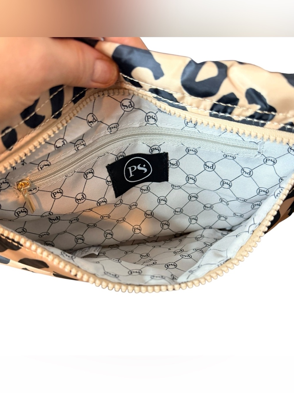 Pretty Simple Jolie Puffer Crossbody Leopard Bum Bag Adjustable to 45” Strap NWT - Picture 5 of 5